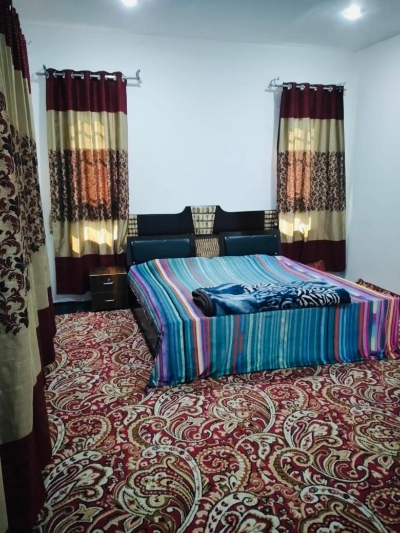 Sunset View Gulmarg Apartment Bagian luar foto
