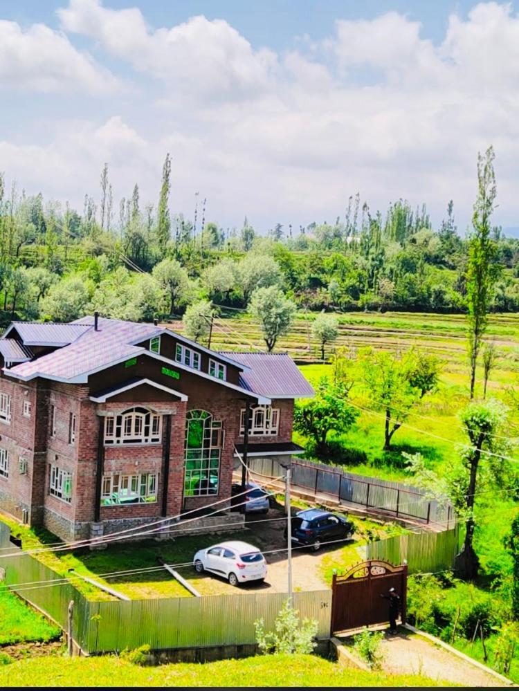 Sunset View Gulmarg Apartment Bagian luar foto